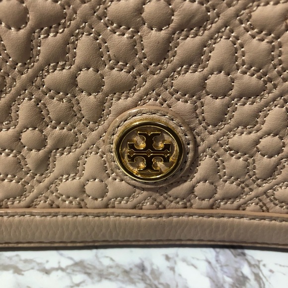 SOLD Tory Burch Crossbody Bag - Picture 2 of 8